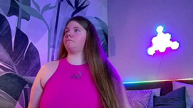 Snapshot of RubyValen chatting on 10.16.25 RubyValen online show from 10.16.25