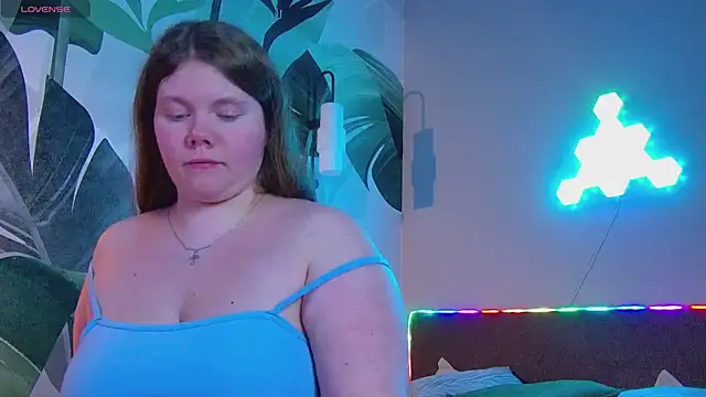 Snapshot of RubyValen chatting on 11.07.25 RubyValen online show from 11.07.25