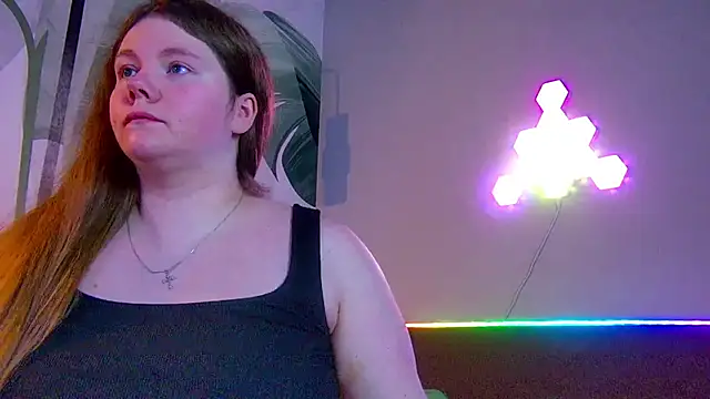 Snapshot of RubyValen chatting on 11.14.25 RubyValen online show from 11.14.25