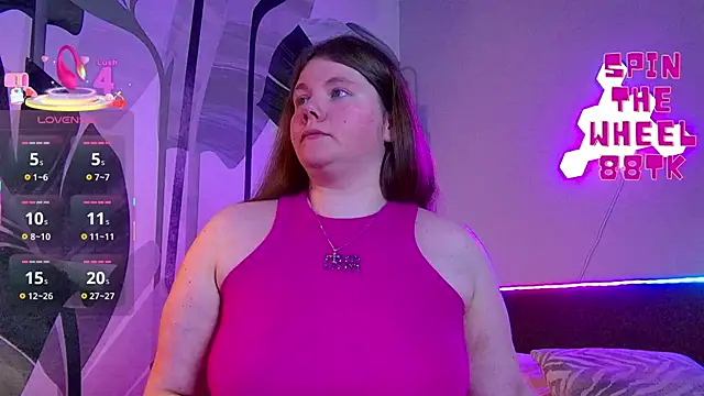 Snapshot of RubyValen chatting on 12.02.25 RubyValen online show from 12.02.25