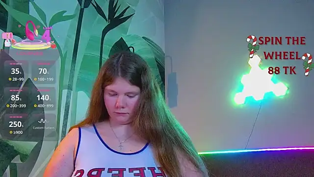 Snapshot of RubyValen chatting on 12.16.25 RubyValen online show from 12.16.25