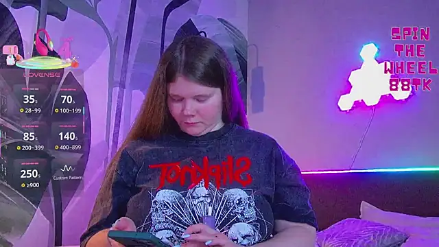 Snapshot of RubyValen chatting on 01.19.26 RubyValen online show from 01.19.26