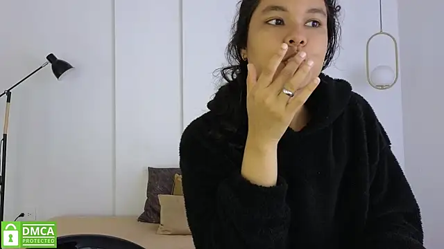 Snapshot of sexychanell_18 chatting on 06.18.26 sexychanell 18 online show from 06.18.26