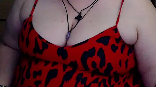 Snapshot of mayasmith chatting on 06.25.26 mayasmith online show from 06.25.26