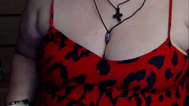 Snapshot of mayasmith chatting on 07.28.26 mayasmith online show from 07.28.26
