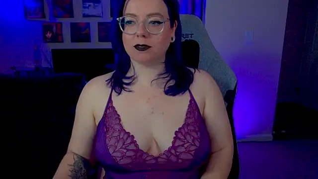 KiraSpitQueen online show from 04.26.26
