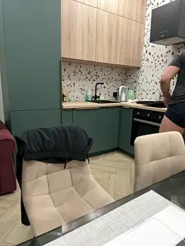 Bear bear  online show from 02.20.25