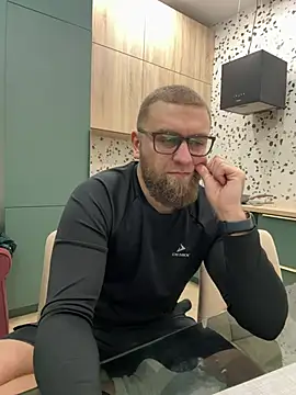 Bear bear  online show from 02.24.25