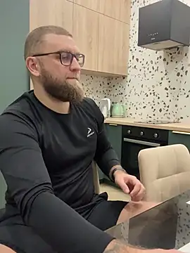 Bear bear  online show from 02.25.25