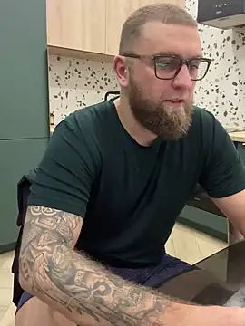 Bear bear  online show from 02.25.25