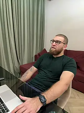 Bear bear  online show from 03.06.25