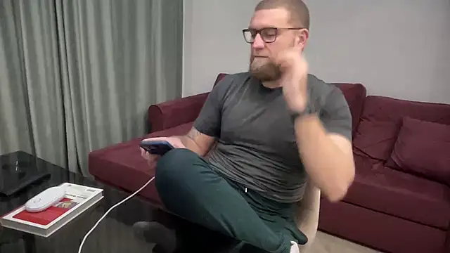 Bear bear  online show from 03.08.25