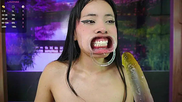 Snapshot of miss__maria chatting on 01.15.25 miss maria online show from 01.15.25