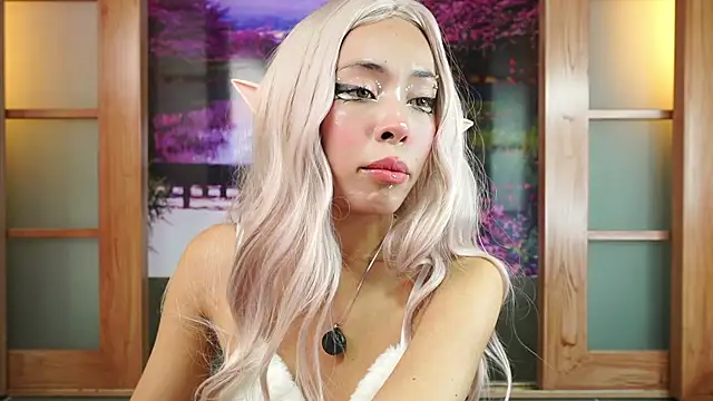 Snapshot of miss__maria chatting on 09.19.25 miss maria online show from 09.19.25