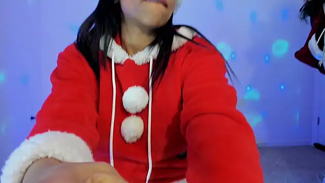 victoriachicas online show from 12.25.24