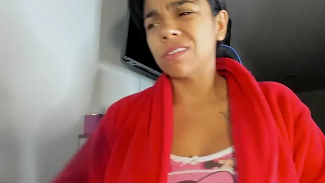 victoriachicas online show from 10.25.25