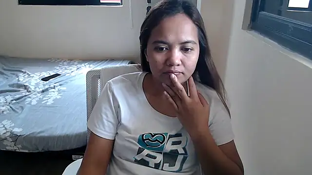 xTheLastVIRGINx online show from 09.15.25