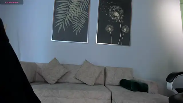 JuanitaClay online show from 02.25.25