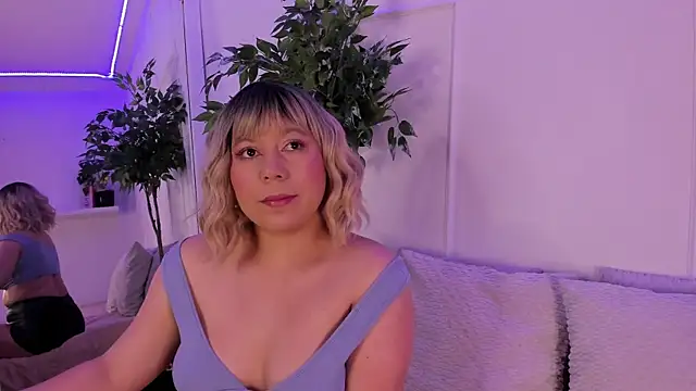 Coffee Dreams online show from 08.03.26
