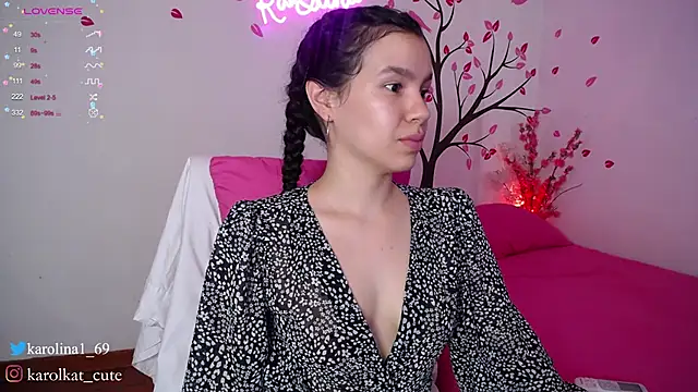 Karolina 1 online show from 01.13.25