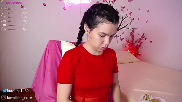 Karolina 1 online show from 02.11.25