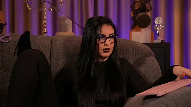 kelly kent online show from 02.20.25