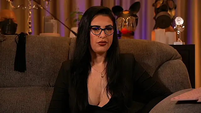 kelly kent online show from 10.31.25