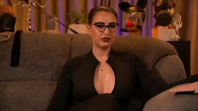 kelly kent online show from 11.17.25