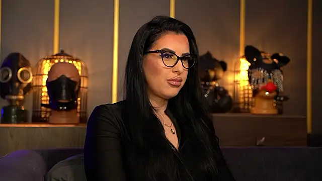 Snapshot of kelly_kent chatting on 02.13.26 kelly kent online show from 02.13.26