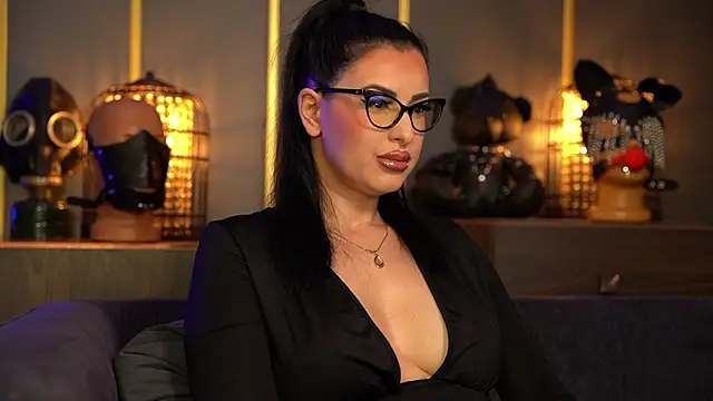 Snapshot of kelly_kent chatting on 02.16.26 kelly kent online show from 02.16.26