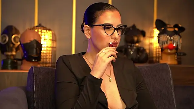 Snapshot of kelly_kent chatting on 03.15.26 kelly kent online show from 03.15.26