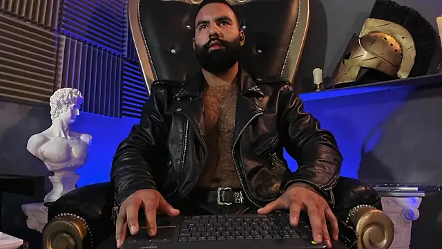 Snapshot of BeardAndrew chatting on 03.10.26 BeardAndrew online show from 03.10.26