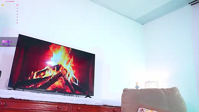 lara giraldo online show from 10.08.25