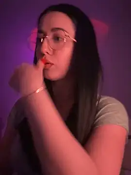 Emylia online show from 02.24.25