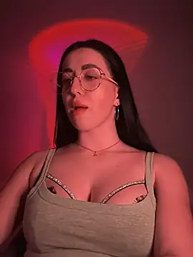 Emylia online show from 02.25.25