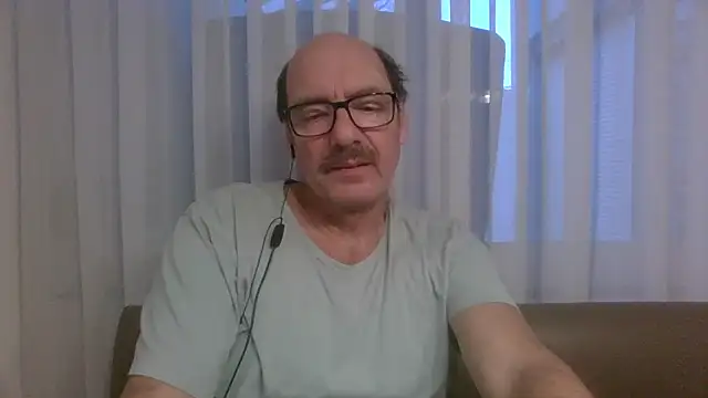 Snapshot of giesidie_1 chatting on 02.23.26 giesidie 1 online show from 02.23.26