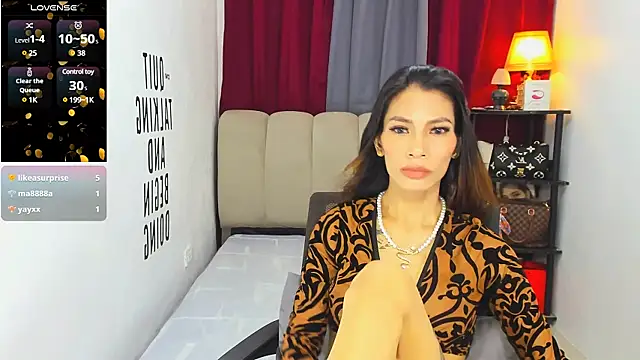 Trixie Mattel21 online show from 03.11.25