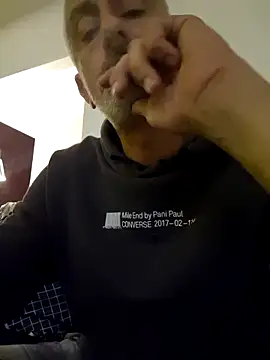 Snapshot of cuci45 chatting on 11.02.25 cuci45 online show from 11.02.25