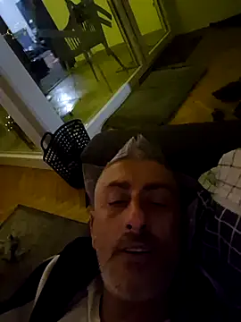 Snapshot of cuci45 chatting on 12.19.25 cuci45 online show from 12.19.25