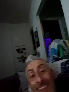 Snapshot of cuci45 chatting on 12.21.25 cuci45 online show from 12.21.25