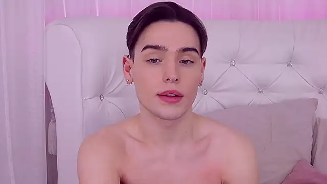 RobbyCharming online show from 01.28.25