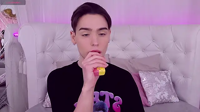 RobbyCharming online show from 02.01.25