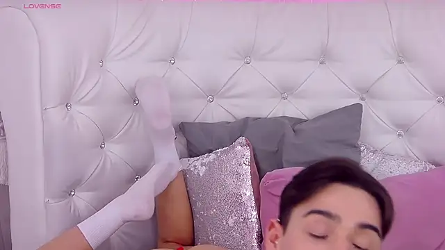 RobbyCharming online show from 03.21.25