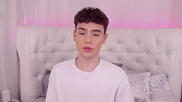 RobbyCharming online show from 09.13.25