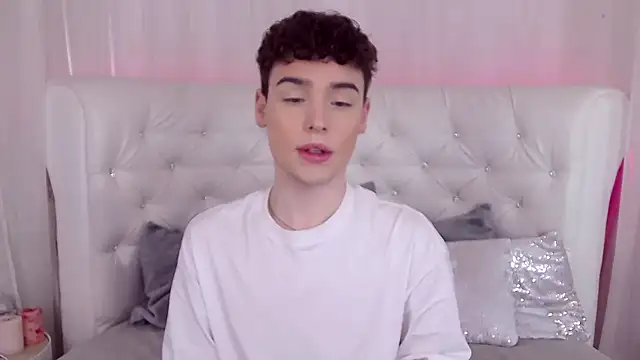 RobbyCharming online show from 09.24.25