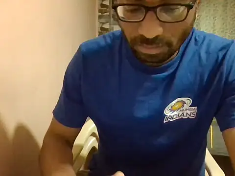 Snapshot of sexx4 chatting on 09.15.25 sexx4 online show from 09.15.25