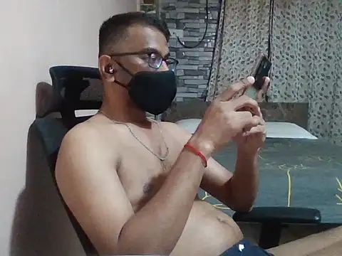 Snapshot of sexx4 chatting on 05.05.26 sexx4 online show from 05.05.26