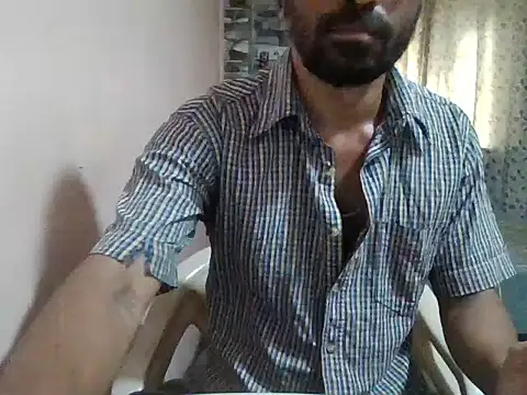 Snapshot of sexx4 chatting on 05.25.26 sexx4 online show from 05.25.26