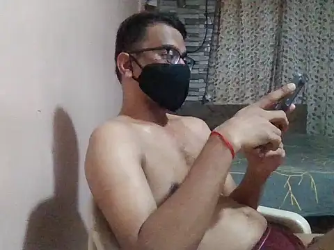 Snapshot of sexx4 chatting on 05.28.26 sexx4 online show from 05.28.26