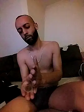 TuuMorenazo27 online show from 04.22.26